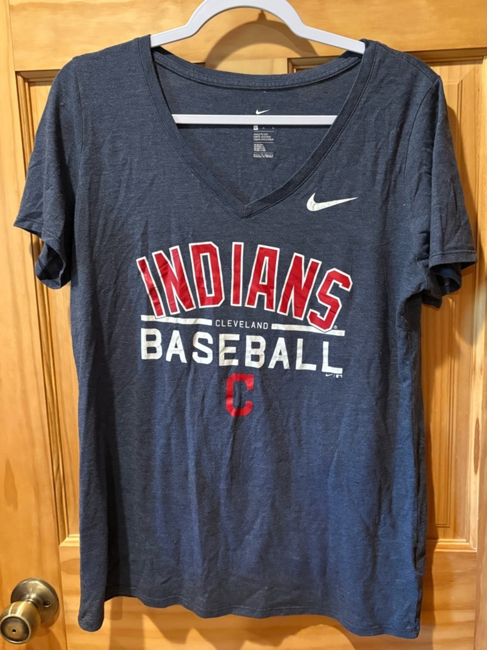 Nike Cleveland Indians Baseball V‑Neck Tee Navy & Red Vintage Women’s L
